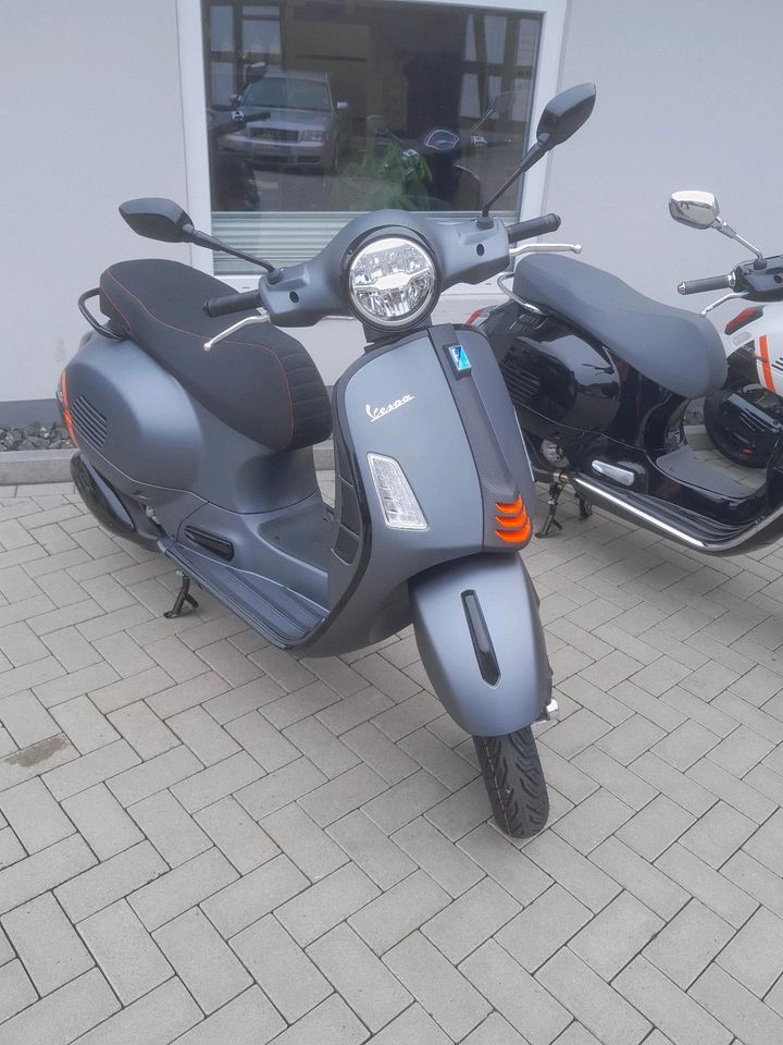 Vespa GTS 125ccm Super Sport *NEU* -Sofort ab Lager verfügbar- in Steffenberg