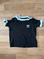 Schwarzes Adidas T-Shirt in Größe 74 Niedersachsen - Garbsen Vorschau