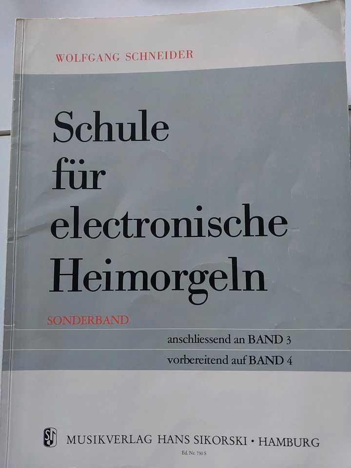 Elektronische Heimorgel/ Schule in Hannover