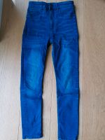 H&M Jeans 134 high waist verstellbarer Bund Bayern - Bruckberg bei Landshut Vorschau