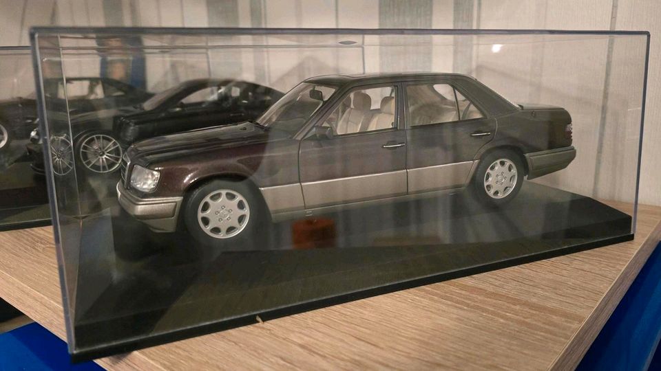 Modellautosammlung Autoart, Kyosho, Minichamps, GT Spirit, 1:18 in Oststeinbek