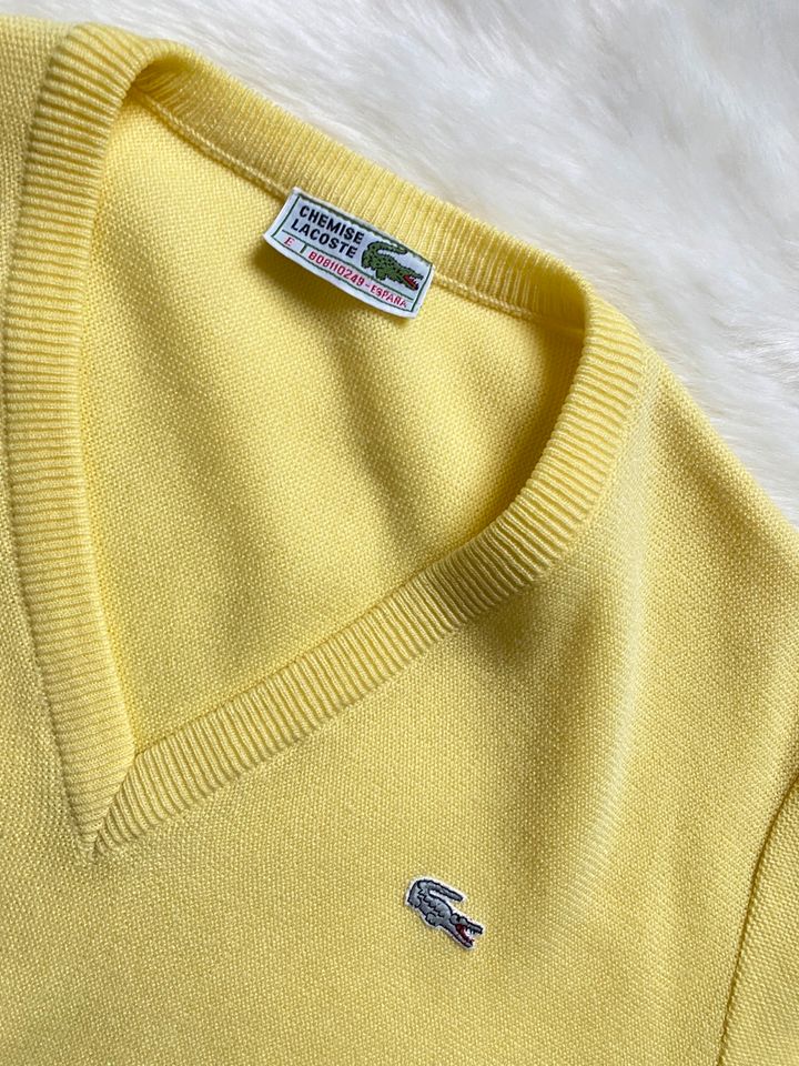 Vintage Lacoste Pullover Herren mit v Schnitt gelb Größe L in Köln