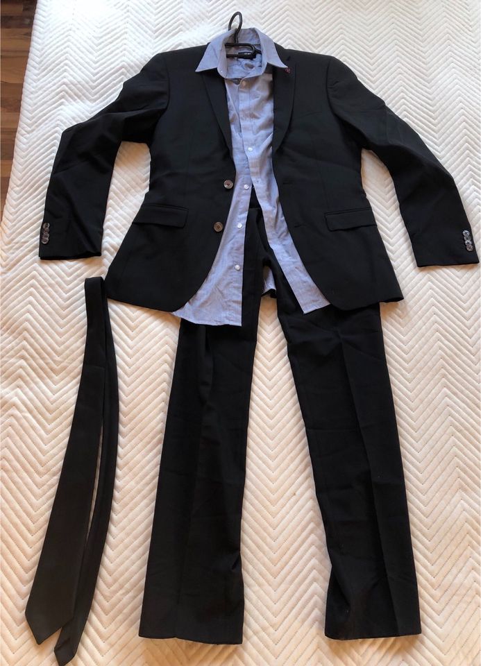 Anzug, Jacket, Hose, Hemd, Krawatte in Dresden