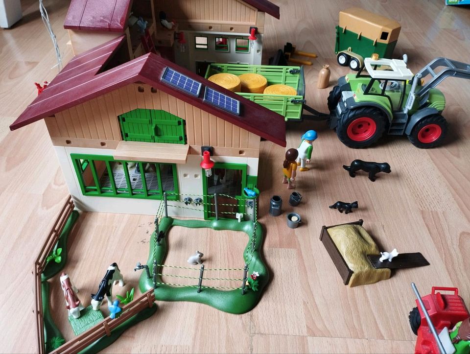 Playmobil Bauernhof mit viel Zubehör in Gevelsberg