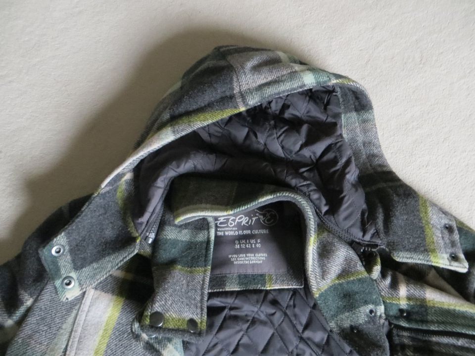 Esprit, karierte Winterjacke, Gr. 38 in Bremen