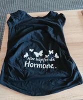 Schwarzes Schwangerschaft T-Shirt Größe M " Hier Hüpfen Hormone" Nordrhein-Westfalen - Lage Vorschau