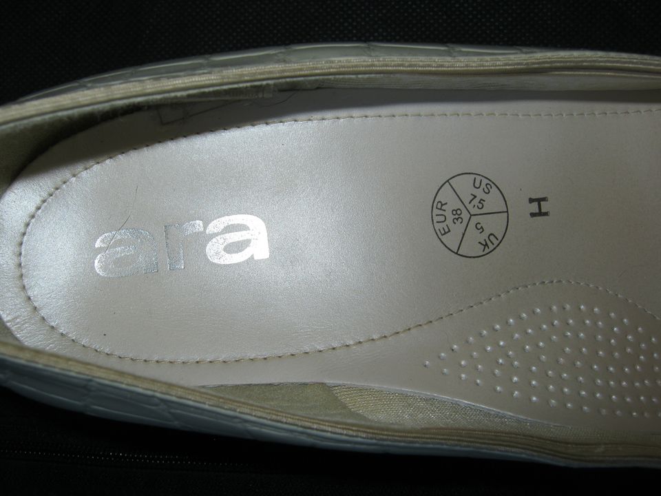 "ara" Schuhe 38,40,41+Oberteile Gr. 52 in Essen