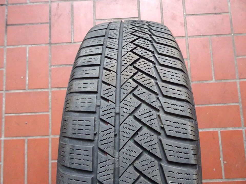 4x Winterreifen 215 / 65 R17 99H auf orig. VW Tiguan Felgen in Bad Harzburg