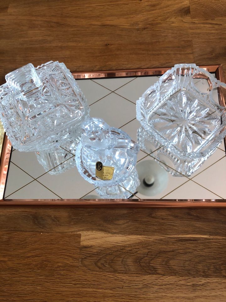 Tablett mit Spiegel 50er 60 er Jahre mit Bleikristall in  Nordrhein-Westfalen - Extertal | eBay Kleinanzeigen ist jetzt Kleinanzeigen