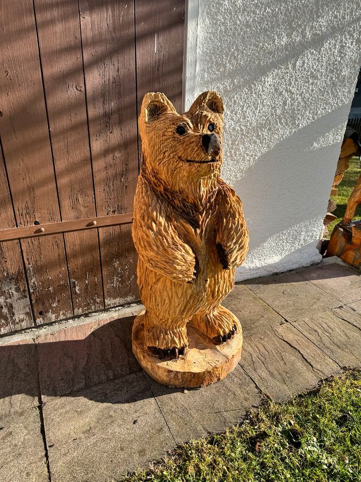 Bär kettensägenkunst kettensägenschnitzen Holz Deko Geschenk in Landsberg (Lech)