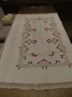 Tischdecke creme / beige 142 cm lang x 105 cm breit Niedersachsen - Wagenfeld Vorschau