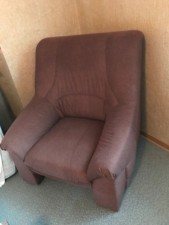 Couch-Garnitur, braun 3-und 2-Sitzer, Sessel, Hocker, Mikrofaser in Mayen