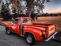 Dodge Lil Red Express Truck  SUCHE ALLES ! Niedersachsen - Nordenham Vorschau