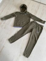 Nike Air Hoodie mit Hose Gr. L (146/152/158) Hessen - Baunatal Vorschau