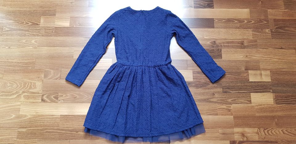 Benetton Mädchen Kleid blau Gr. 140 / 146 in Schotten