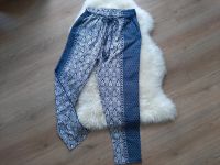 Neuwertige schicke leichte Hose weiß blau 38/ M mit Muster Findorff - Findorff-Bürgerweide Vorschau