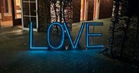 LOVE Leuchtbuchstaben beleuchtet LEDs Love-Aufsteller Hochzeit Nordrhein-Westfalen - Oelde Vorschau