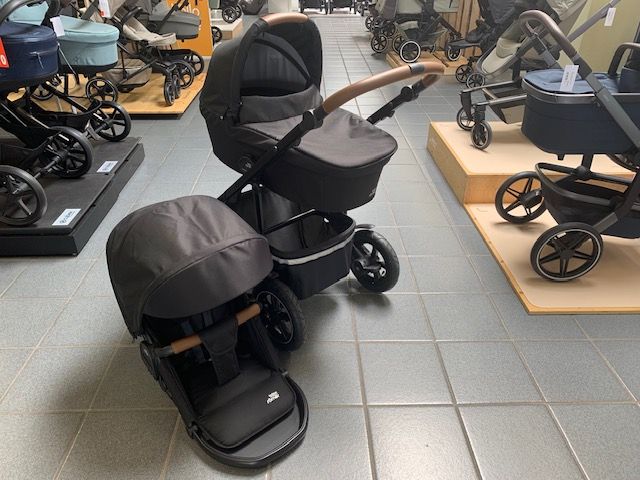 Britax Römer Kinderwagen Smile III Space Black NEU aus Showroom in Wesel