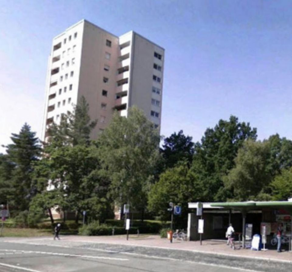 Möblierte Wohnung mit Balkon und Garage in Nürnberg (Mittelfr)