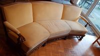 Schöne klassische Couch - halbrunde Form - gelber Chamelle-Stoff Nordrhein-Westfalen - Mettmann Vorschau