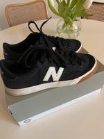 New Balance Sneaker, Gr. 40/41, schwarz, fast ungetragen Düsseldorf - Bilk Vorschau