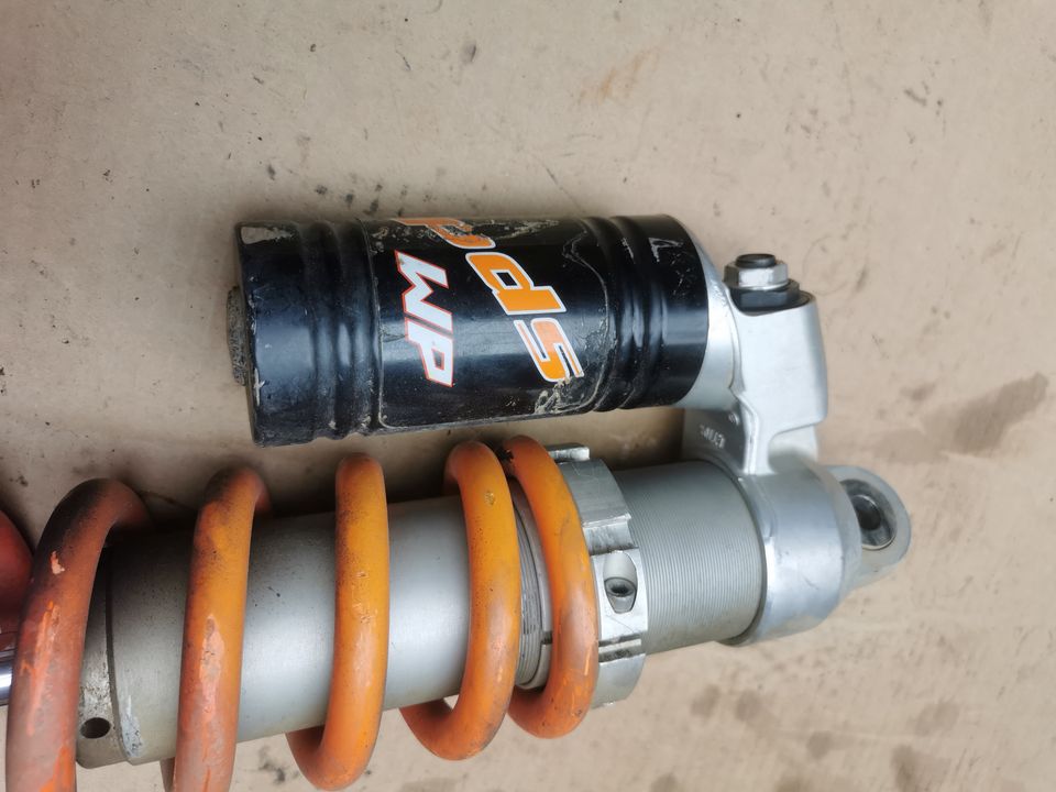 Federbein Stoßdämpfer KTM EXC SX SXF 450 530 525 250 300 125 520 in Groß Teetzleben