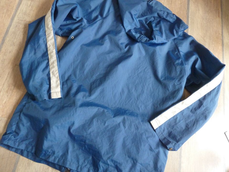 Puma vintage Regenjacke wWindjacke M / L blau mit Kapuze in Düsseldorf