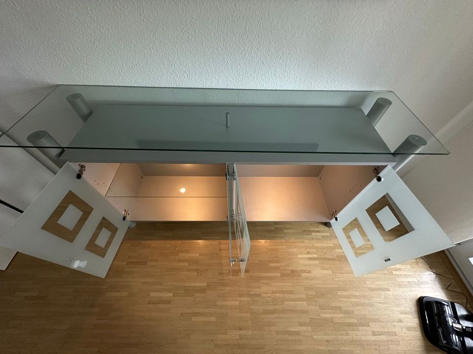 Sideboard mit Licht in Hannover