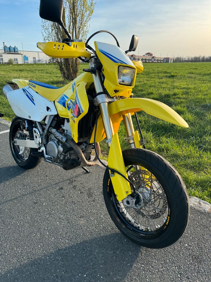 Suzuki DRZ-400 SM in Cadolzburg