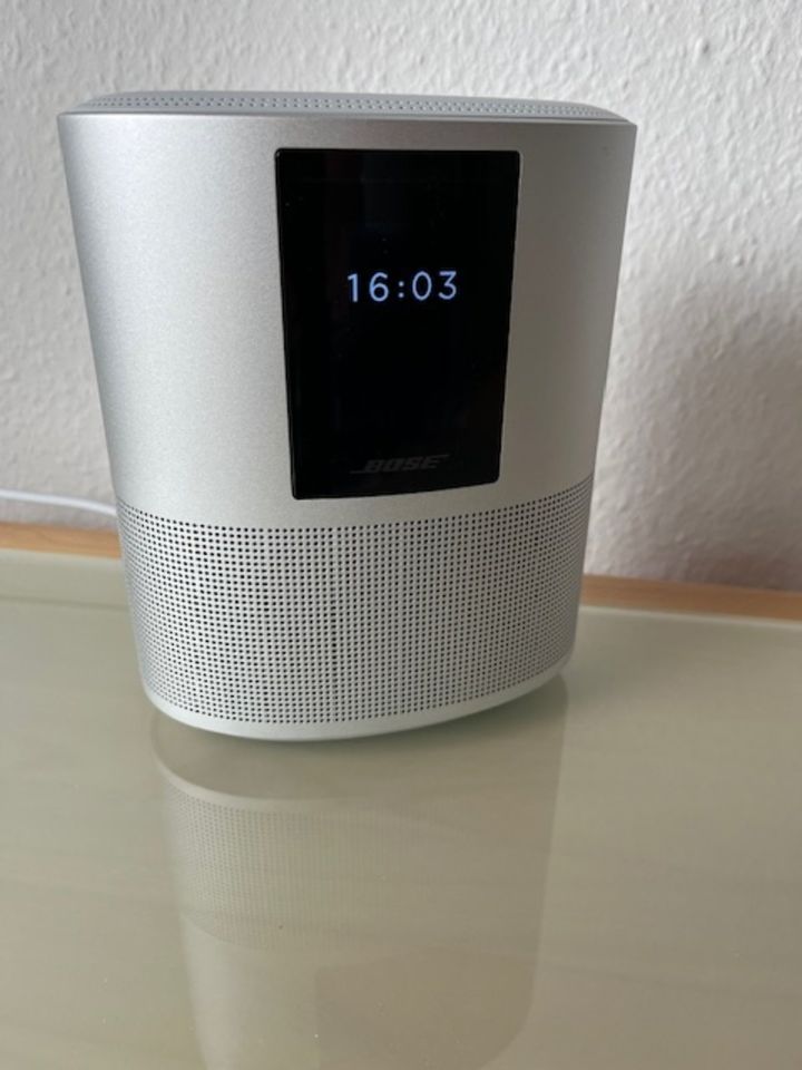Bose Home Speaker 500 mit integrierter Alexa Farbe Silber in Iserlohn