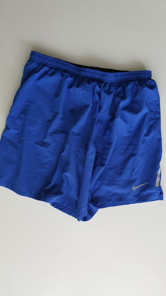 Nike Laufshorts Laufhose Shorts Dry Fit Gr. L Top! Puma Adidas in München