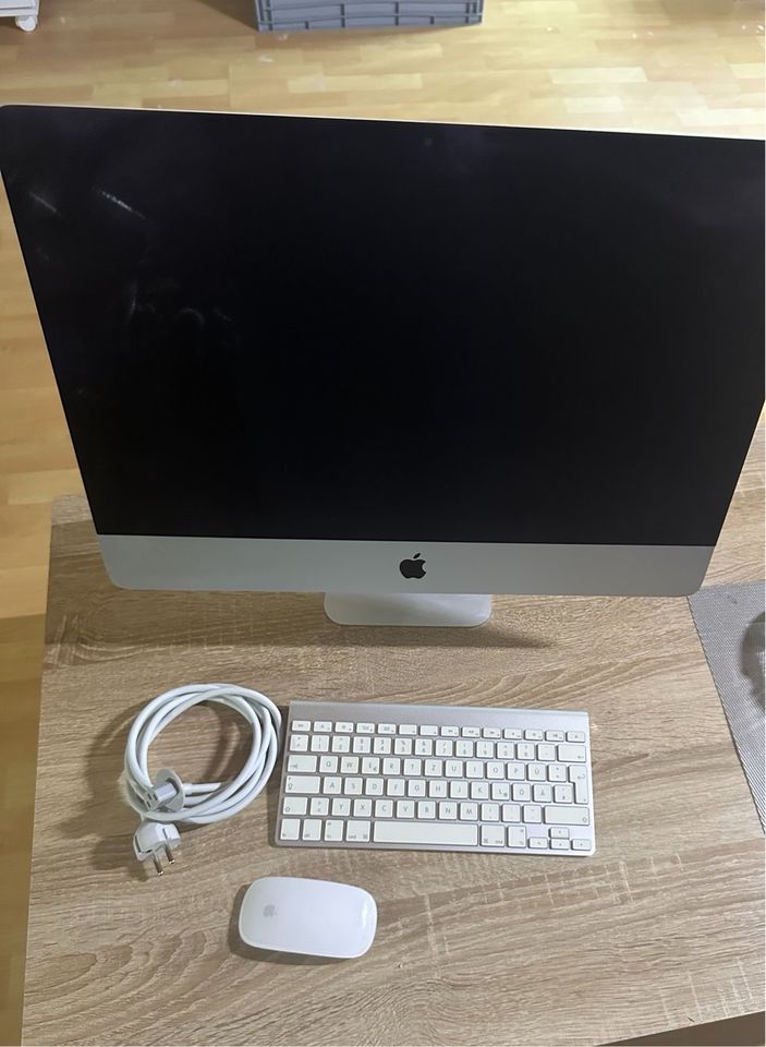 Defekter Apple iMac 21,5 zoll late 2012 8GB ram 256GB SSD in Oranienburg