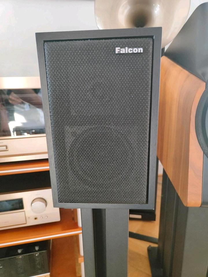 Falcon LS 3/5a Ständer High-End Spendor D1 Stands in Essen