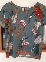 Bluse kurzarm, T-Shirt,  florales Muster, grün, Only,  Gr.38 Nordrhein-Westfalen - Lippetal Vorschau