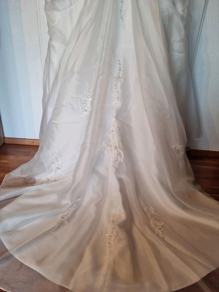 Brautkleid von Romantica in Donaueschingen