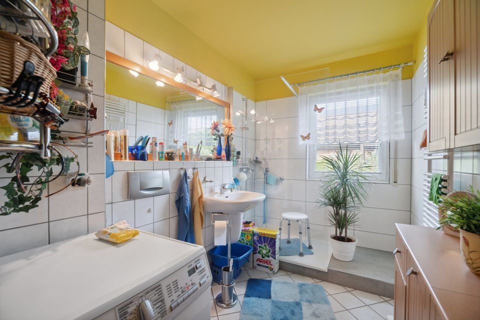 Familiengerechte Wohnung mit eigenem Garten und Stellplatz in Altglienicke in Berlin