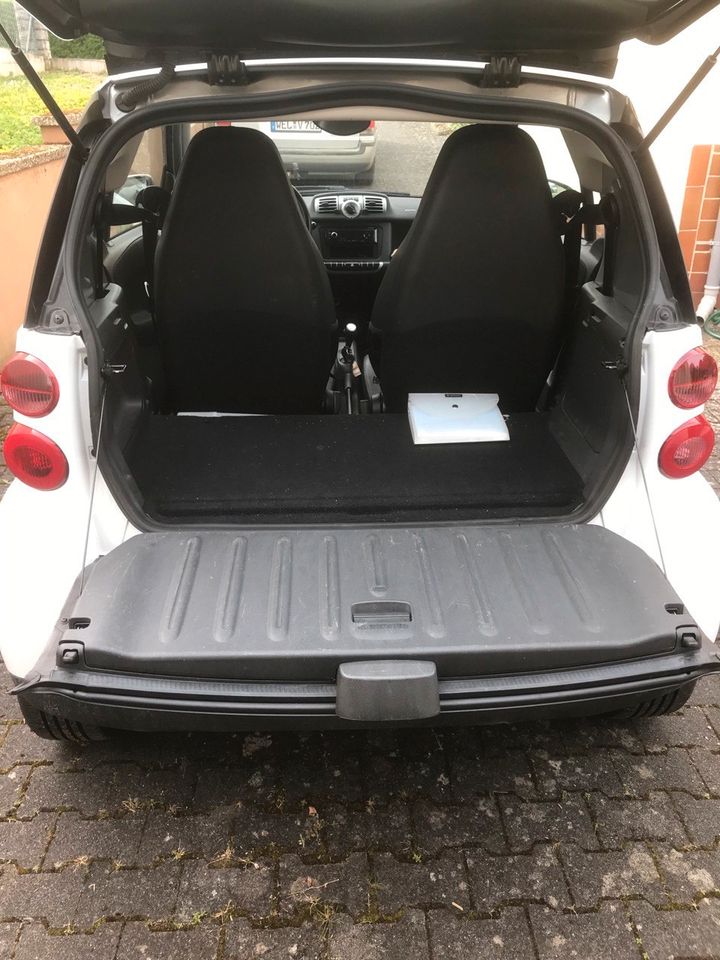 Smart Fortwo mhd in Beselich