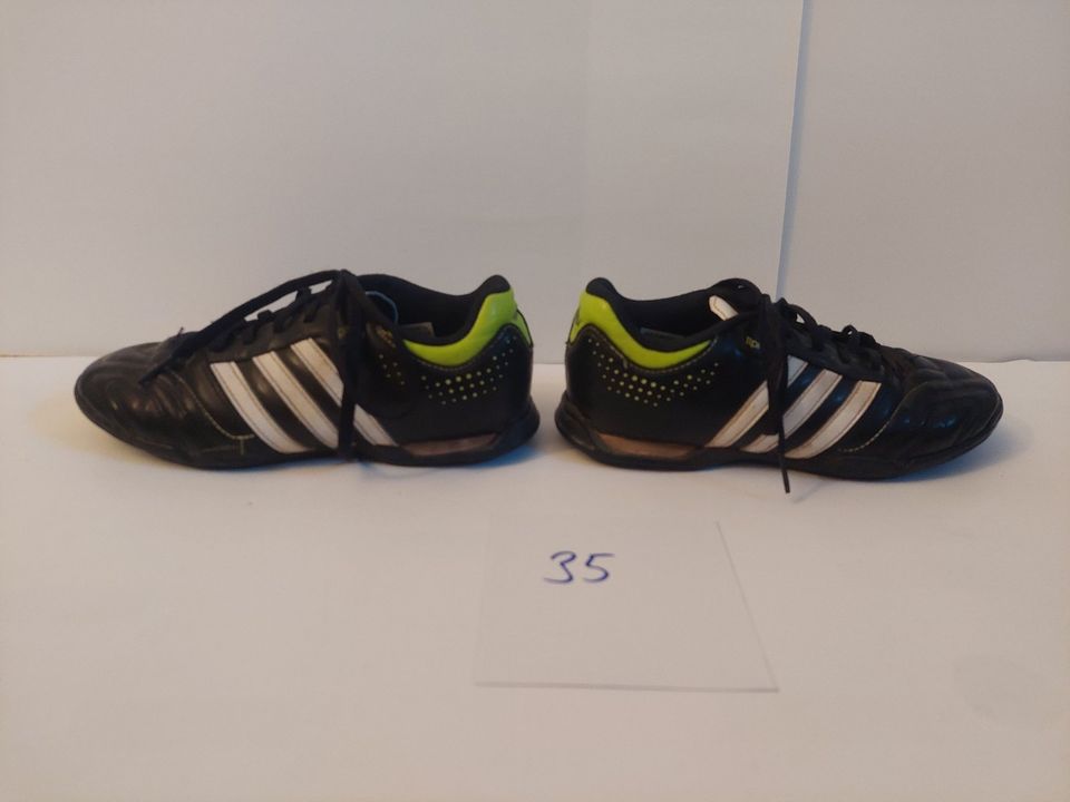 Fußballschuhe Adidas Stollenschuhe Kunstrasen Halle35u. 35,5 in München