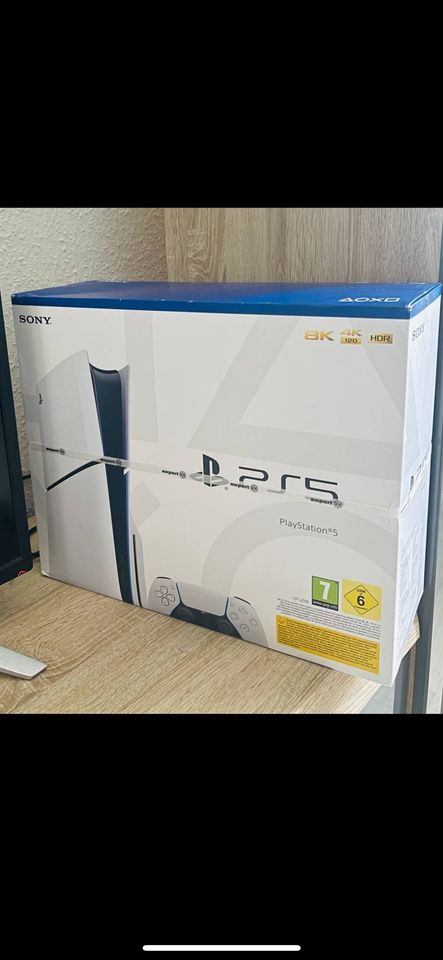 PlayStation 5 Slim mit optischem Laufwerk ps5 Disc Edition neu in Magdeburg