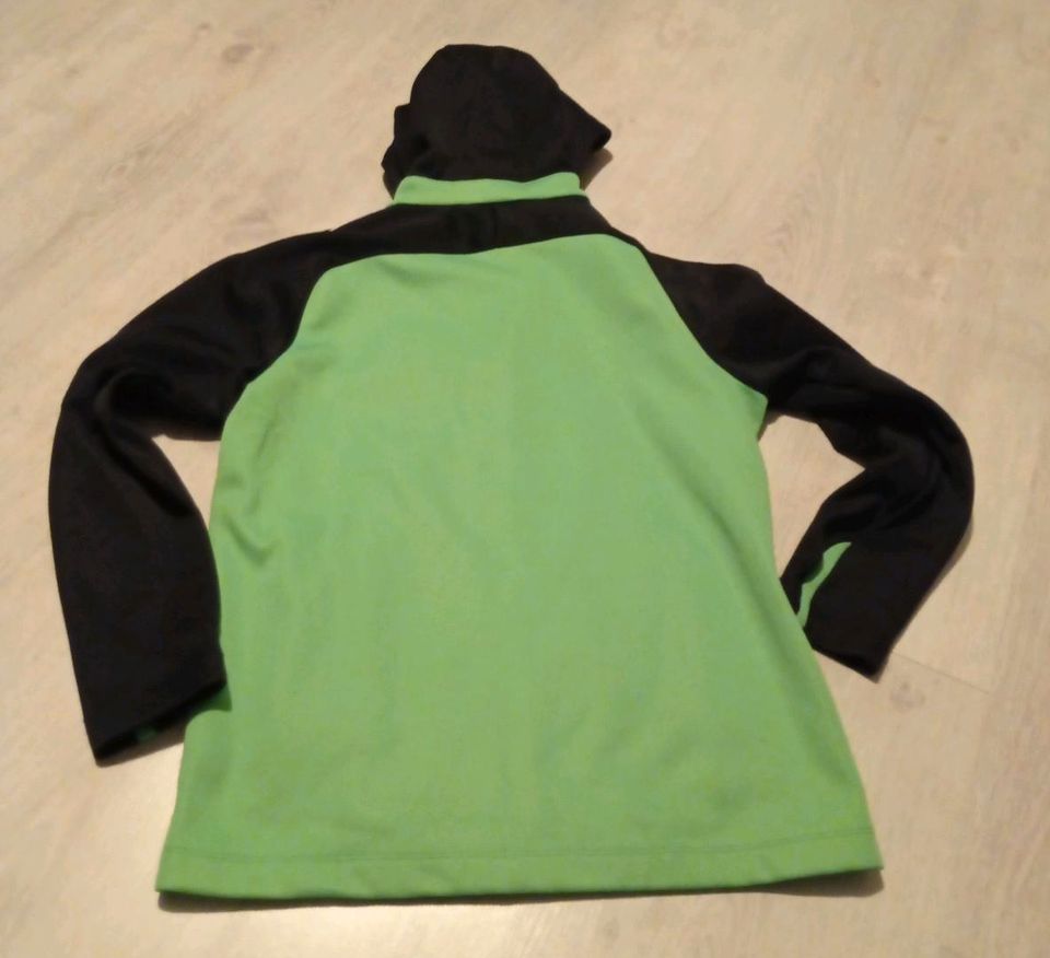 Jako Trainingsjacke gr. 152 in Neubukow