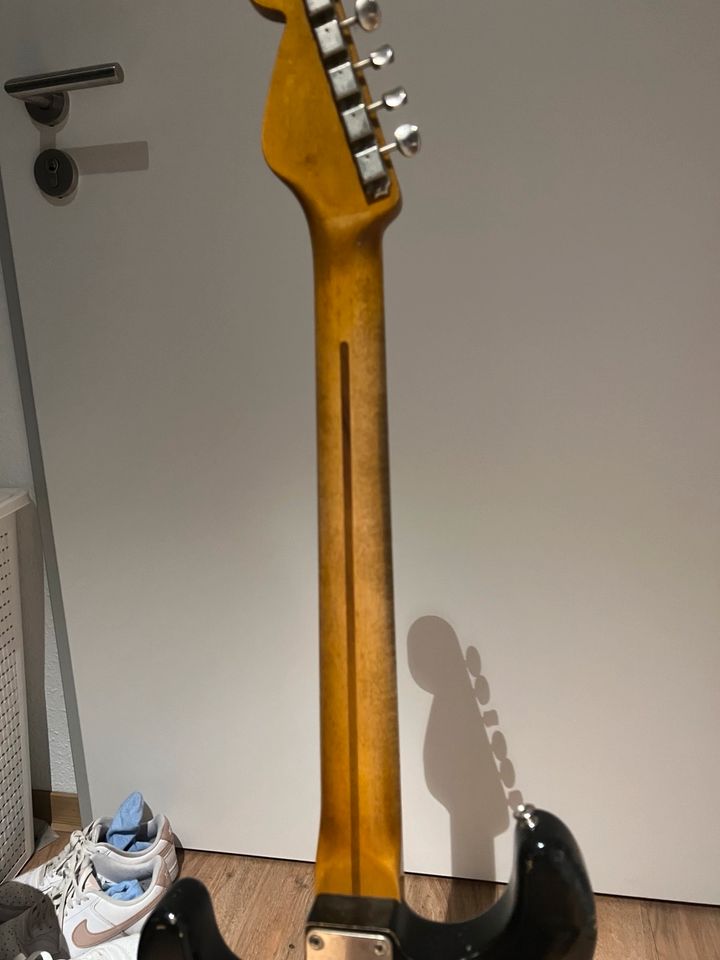 Real Guitars Custom Build S Stratocaster Gitarre in Trier