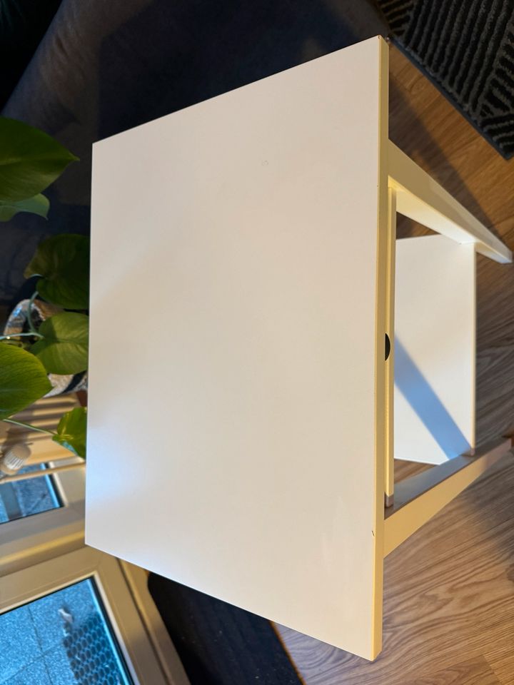 Ikea Hemnes Nachttisch in Appen