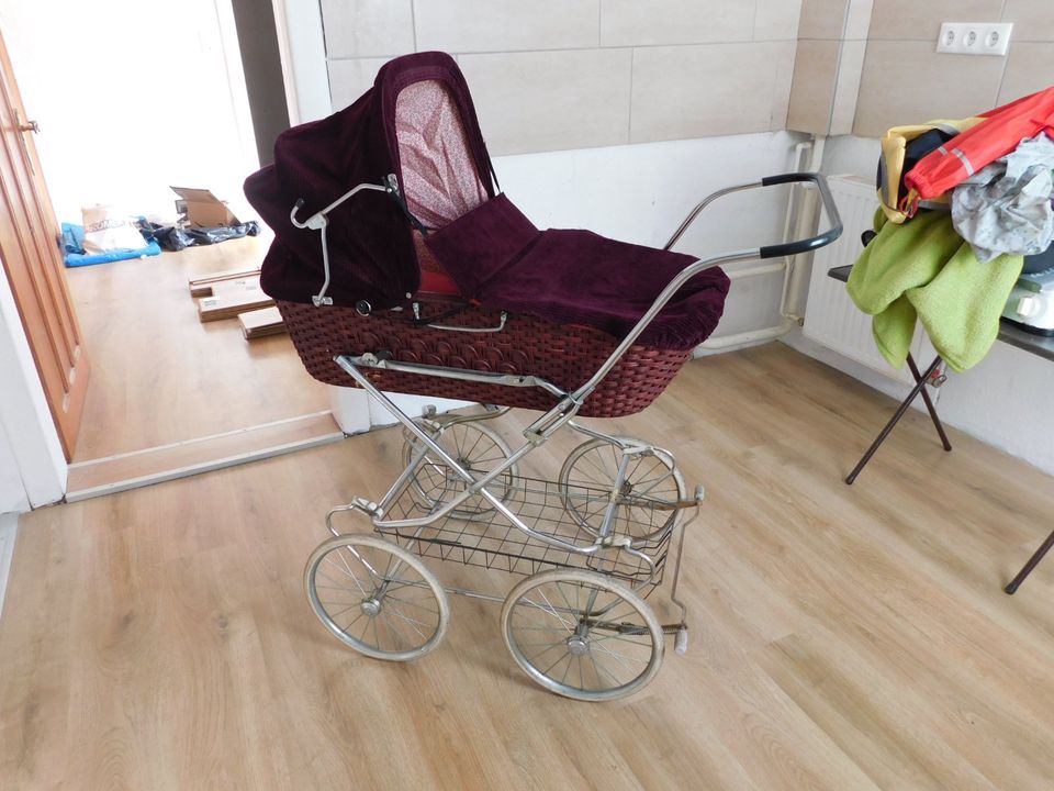 Kinderwagen vintage 80er Jahre in Walsrode