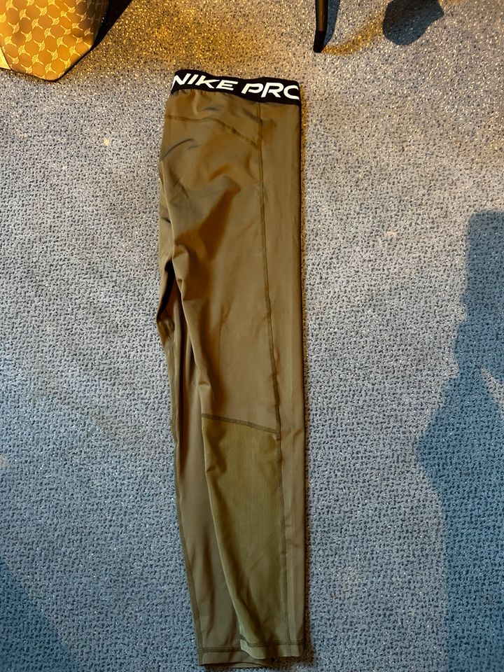 Nike Pro Hose in Bonn