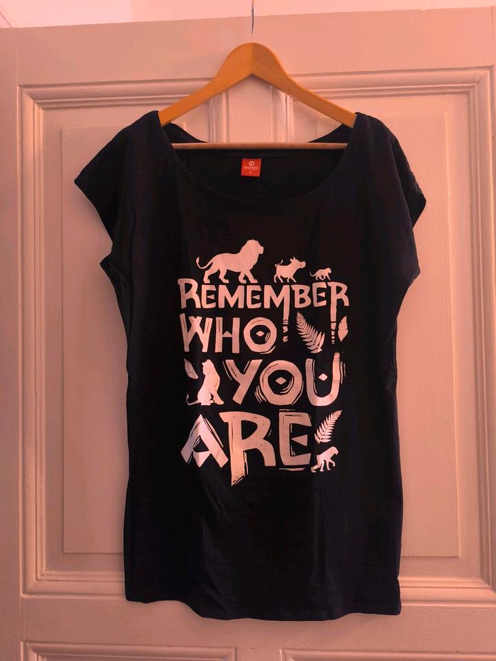 EMP Damen T-Shirt König der Löwen "Remember who you are" in Berlin