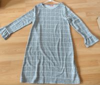 Kleid Shirtkleid Mädchenkleid Größe 170 / 176 Niedersachsen - Hameln Vorschau