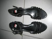 Tamaris Keilabsatz Riemchen Sandalen Gr. 40 schwarz ***NEU*** Nordrhein-Westfalen - Reichshof Vorschau
