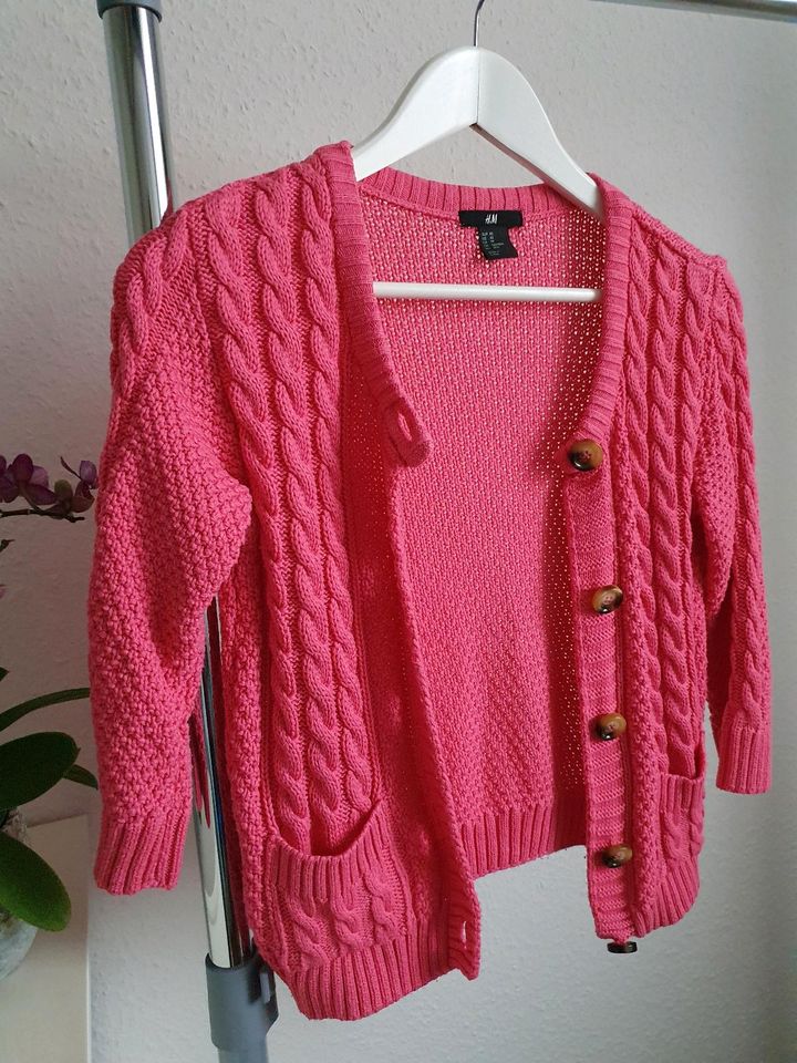 Pinker Stickcardigan in Traubenmühle