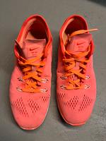 Turnschuhe Sneaker Nike Free Damen pink Größe 38 Nordrhein-Westfalen - Euskirchen Vorschau