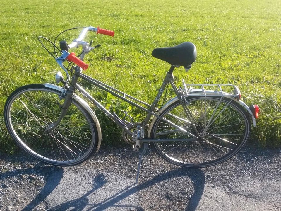 Damenrad  28er Halbrenner Mixte Vintage in Burscheid